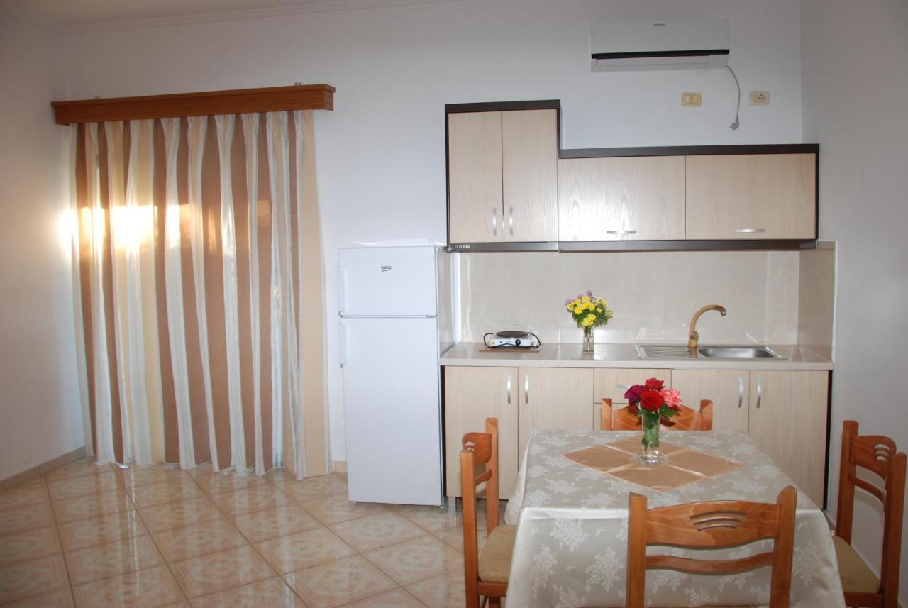 Seli'S Villa Εξαμίλιο Εξωτερικό φωτογραφία