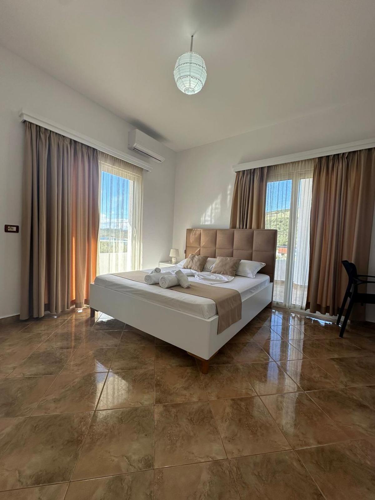 Seli'S Villa Εξαμίλιο Εξωτερικό φωτογραφία