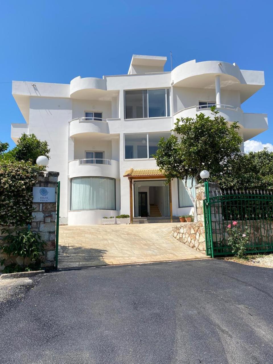 Seli'S Villa Εξαμίλιο Εξωτερικό φωτογραφία